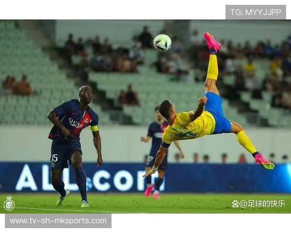 C 罗最新倒钩训练视频疯传！全网震呼：40 岁更强？