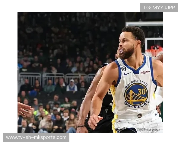 勇士迎来连胜，库里再次爆发，穆迪闪耀全场，勇士高层谈续约库里