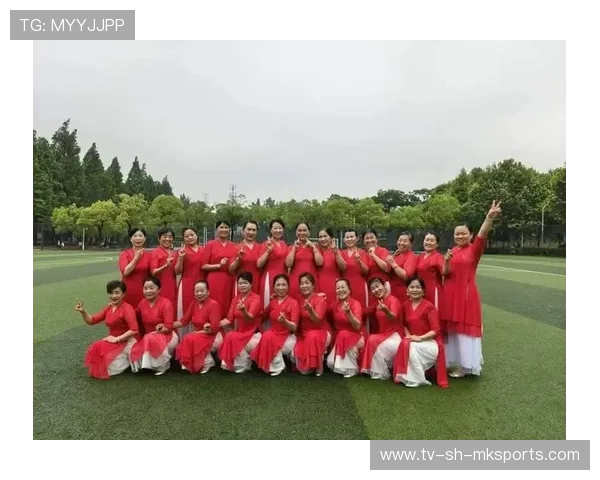 广场舞大赛登陆武汉,中老年健身群体展风采,中老年广场舞比赛金奖视频 广场舞大赛登陆武汉,中老年健身群体展风采,中老年广场舞比赛金奖视频